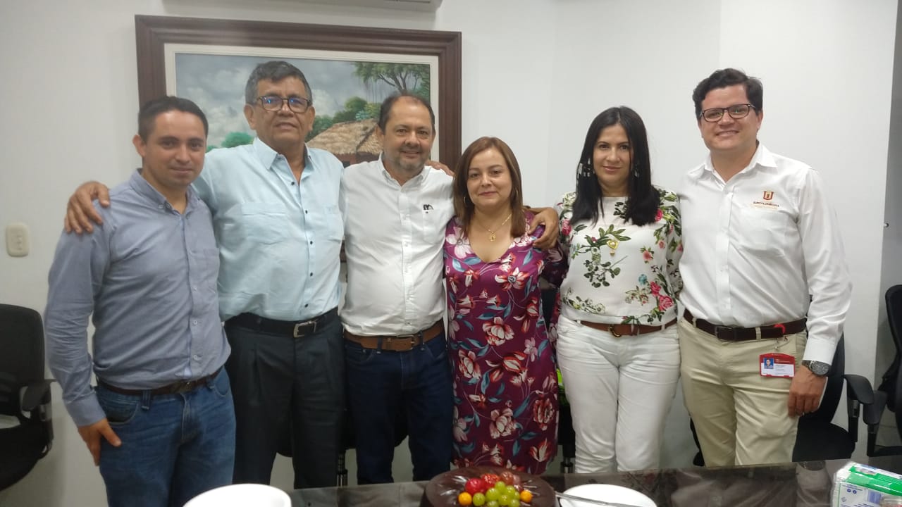 Jairo Muñoz, jefe jurídico; Pablo Emilio Bahamón Cerquera, rector (e) USCO; Luis Arturo Rojas,  miembro Consejo Superior; la cumpleañera Shirley Bohórquez, Carolina Cuervo, vicerrectora de Investigación; y Camilo Núñez, vicerrector administrativo.